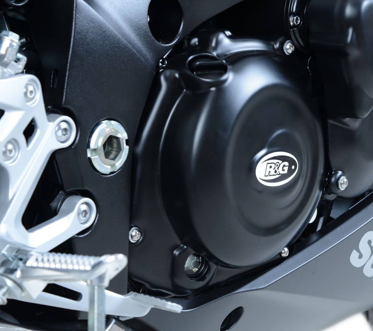 R&G Engine Case Covers Black (RHS - CLUTCH) Suzuki GSX-S 1000 ABS 2015 - 2020-ECC0202BK-1