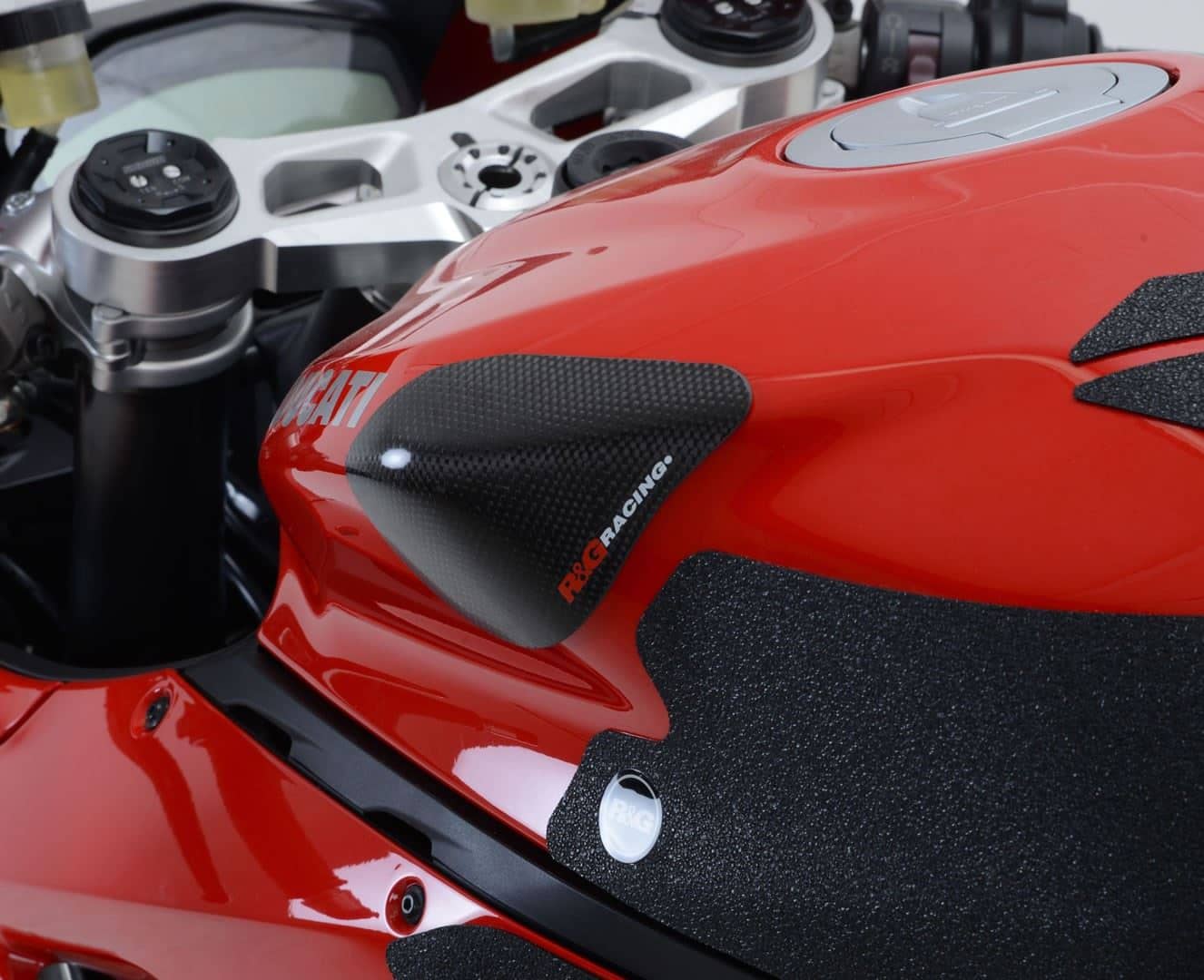 R&G Carbon Fibre Tank Sliders (Gloss finish) Ducati 899 Panigale 2013 – 2015
