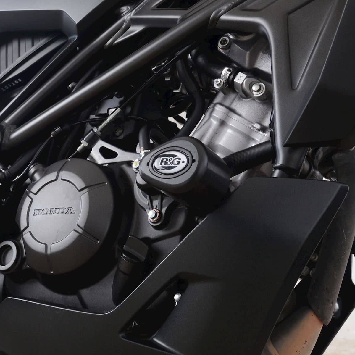 R&G Crash Protectors Black - Aero Style Honda CB125R 2021-2022-CP0522BL