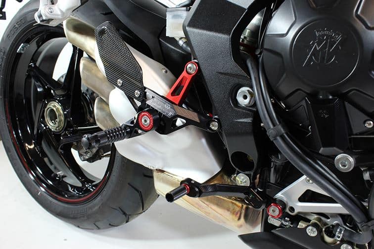 Gilles MUE2 Adjustable Rearset Kit Black & Red MV AGUSTA 800 Brutale 2013 - 2015-MUE2-MV02BR-2